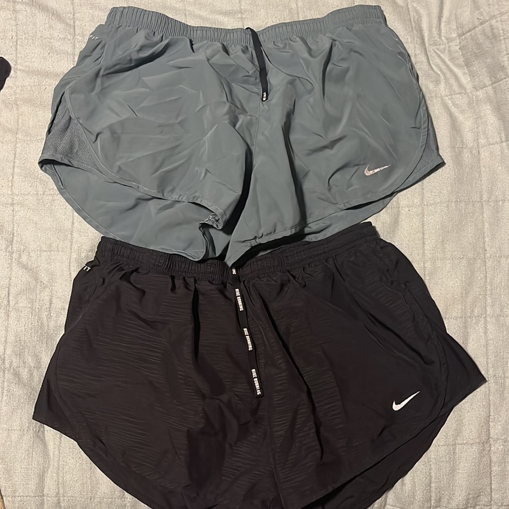 Nike women’s running shorts